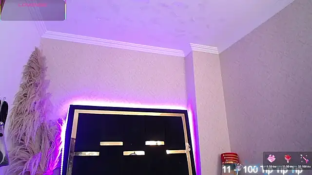 Snapshot of Moon_Water__ chatting on March 10, 2026, 11:36 am Moon Water online show from March 10, 2026, 11:36 am