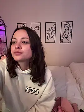 Megan Rodrigo online show from November 24, 2025, 7:47 pm