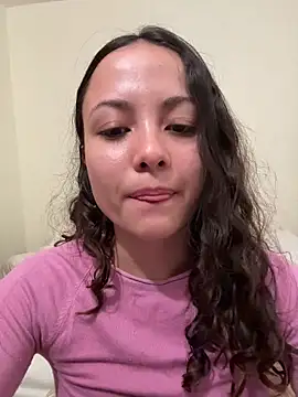 Megan Rodrigo online show from April 28, 2026, 2:21 pm