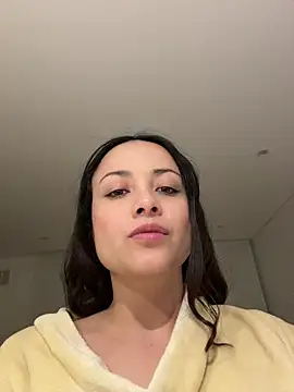 Megan Rodrigo online show from June 21, 2026, 4:40 am
