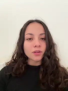 Megan Rodrigo online show from May 4, 2026, 12:52 pm