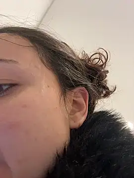 Megan Rodrigo online show from June 17, 2026, 5:18 am