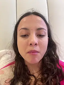 Megan Rodrigo online show from June 3, 2026, 2:33 pm