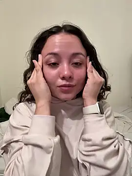 Megan Rodrigo online show from April 29, 2026, 1:37 pm