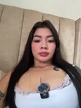 Roxanne 08 online show from May 7, 2026, 3:48 pm