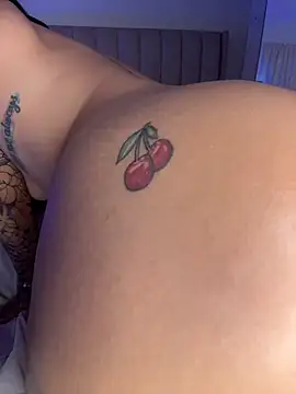 Roxanne 08 online show from December 13, 2025, 8:04 pm