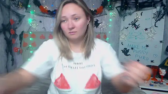 SallyVerda online show from October 30, 2025, 7:11 pm