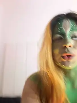 Amber Martins  online show from October 2, 2025, 11:52 pm