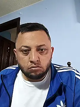 Snapshot of BatiBattman69 chatting on January 29, 2025, 5:02 pm BatiBattman69 online show from January 29, 2025, 5:02 pm