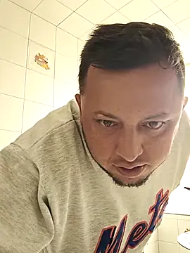 Snapshot of BatiBattman69 chatting on February 25, 2025, 4:25 pm BatiBattman69 online show from February 25, 2025, 4:25 pm