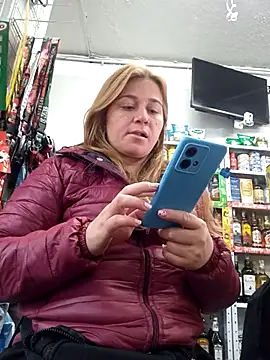 Snapshot of BatiBattman69 chatting on March 5, 2025, 3:18 am BatiBattman69 online show from March 5, 2025, 3:18 am