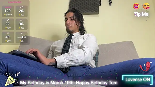 Tom blunt96 online show from March 18, 2025, 5:23 am