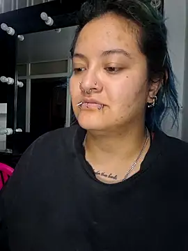 lucky-leah online show from May 23, 2026, 3:49 am