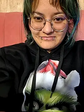 lucky-leah online show from August 6, 2026, 3:34 am