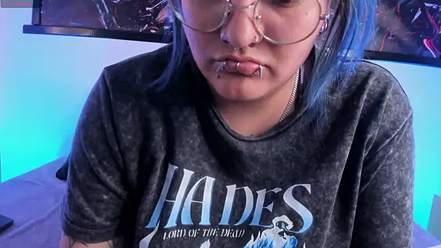 lucky-leah online show from May 3, 2026, 4:39 am