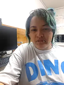 lucky-leah online show from July 21, 2026, 3:41 am