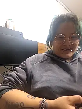 lucky-leah online show from July 1, 2026, 3:18 am