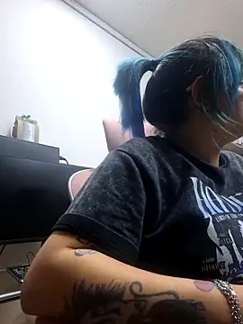 lucky-leah online show from June 12, 2026, 3:48 am