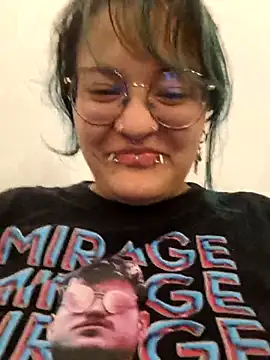lucky-leah online show from August 1, 2026, 3:37 am