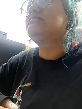 lucky-leah online show from July 28, 2026, 3:36 am