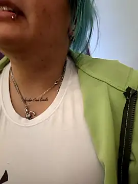 lucky-leah online show from January 6, 2026, 3:43 am