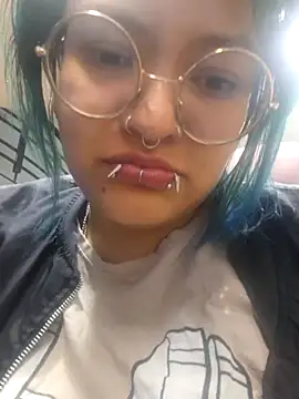 lucky-leah online show from June 26, 2026, 3:45 am