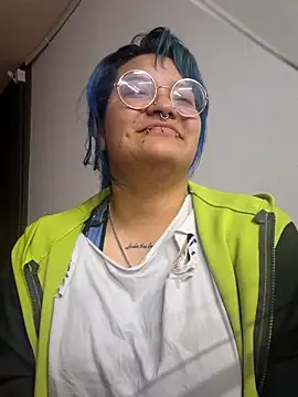 lucky-leah online show from May 8, 2026, 3:54 am