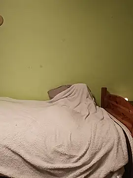 niesmialy39oon online show from October 5, 2025, 5:14 pm