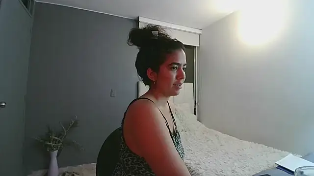 arteverena online show from March 10, 2025, 12:07 am