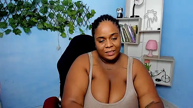 bbw charlote online show from December 4, 2025, 3:22 pm