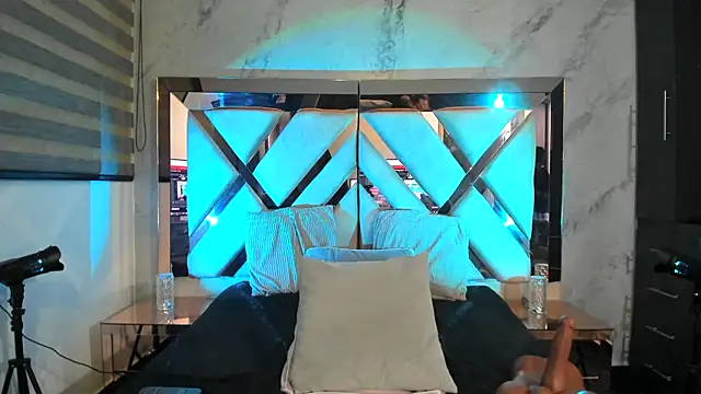 Susy wisee online show from April 24, 2026, 3:41 am