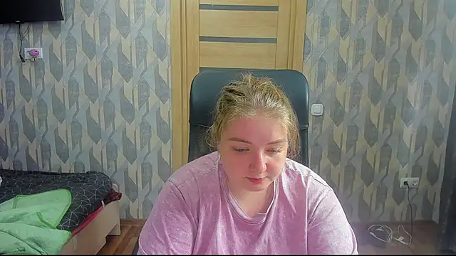 valery1610 online show from July 12, 2026, 5:58 pm