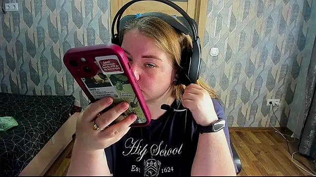 valery1610 online show from June 28, 2026, 5:14 am
