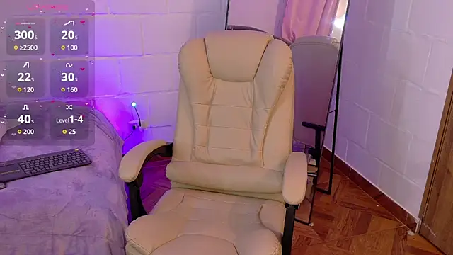 Snapshot of hazel_lee_ross chatting on February 12, 2026, 7:57 pm hazel lee ross online show from February 12, 2026, 7:57 pm