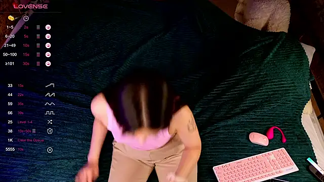 FreyaRaya online show from November 20, 2025, 3:18 am