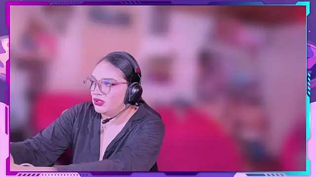 MegariaB online show from May 7, 2026, 4:39 am