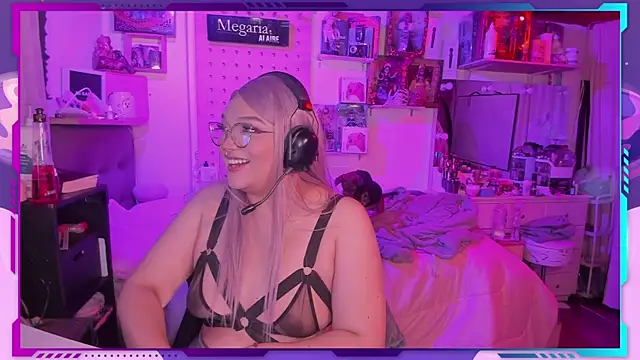 MegariaB online show from October 17, 2025, 4:05 am