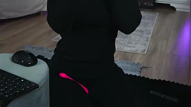 ivyleague  online show from January 16, 2026, 6:17 am