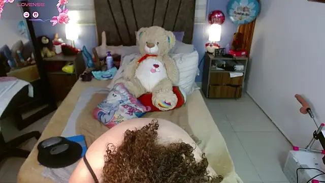Nadia 84 online show from June 24, 2026, 7:33 pm