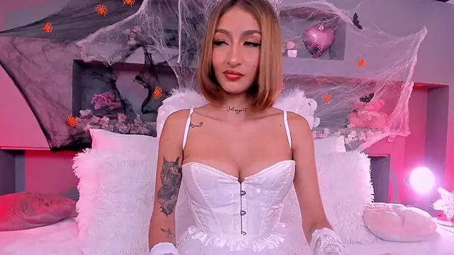 rosemonrooe online show from October 31, 2025, 4:03 pm