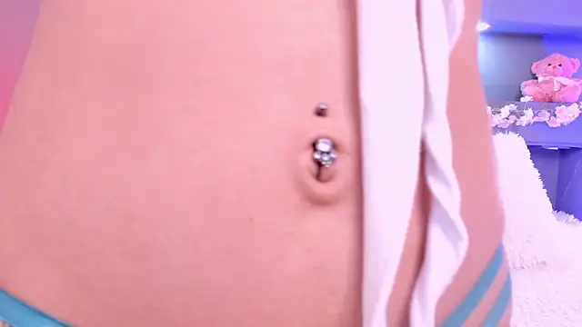 rosemonrooe online show from November 3, 2025, 2:53 pm