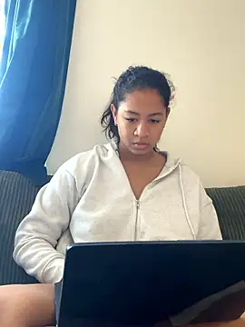 VanessaBling online show from January 14, 2026, 4:10 pm