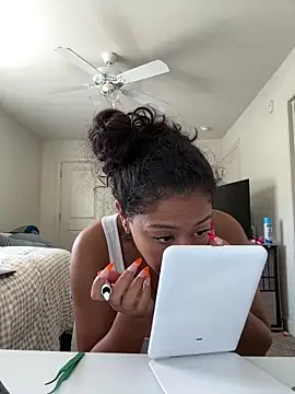 VanessaBling online show from June 13, 2026, 2:37 pm