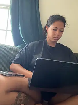 VanessaBling online show from December 18, 2025, 4:00 pm