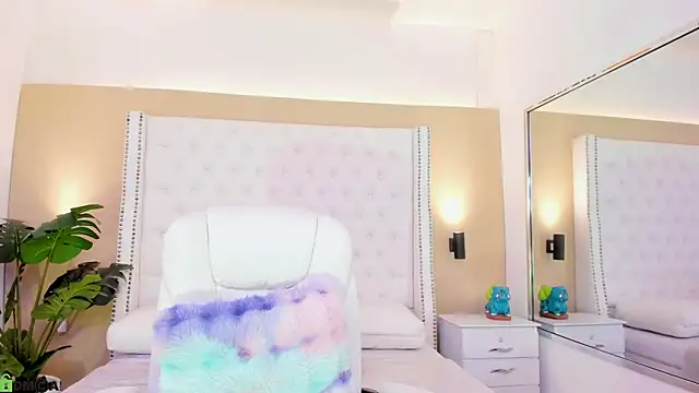 Snapshot of celeste_wayne chatting on July 23, 2026, 12:02 am celeste wayne online show from July 23, 2026, 12:02 am