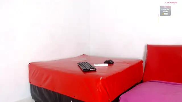 seductivespellvagina80 online show from May 6, 2026, 12:09 pm