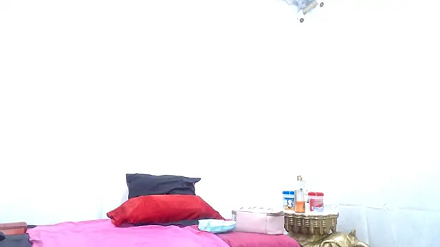 seductivespellvagina80 online show from March 18, 2025, 1:01 pm