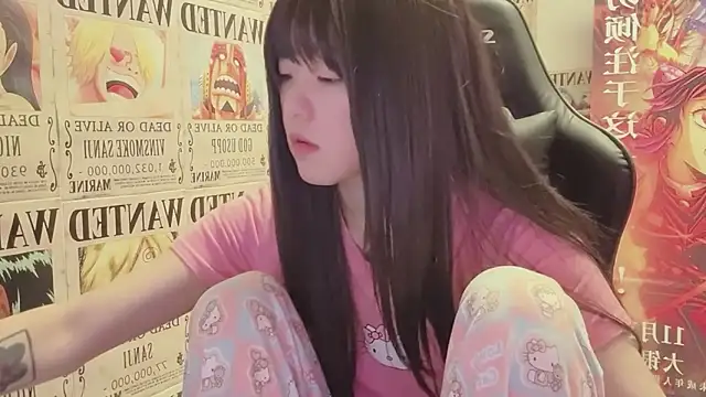 SNAKEgirlQAQ online show from June 2, 2026, 4:40 pm