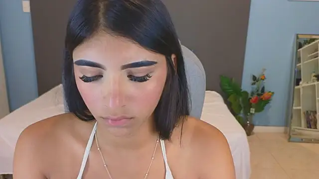 maiaa ruiz online show from October 18, 2025, 3:30 am