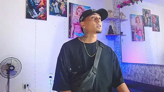 Liam lee online show from October 20, 2025, 10:10 pm